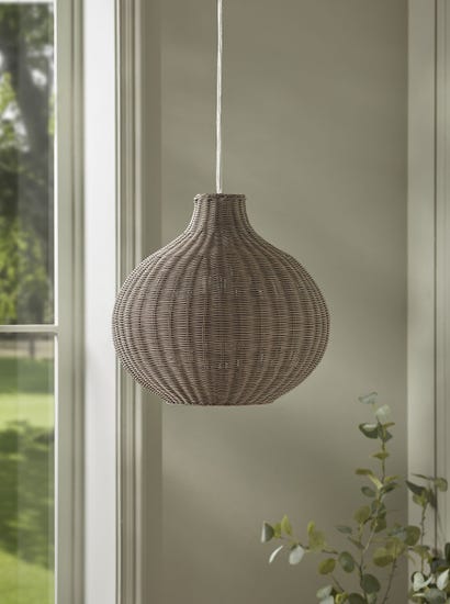 Laina Pendant