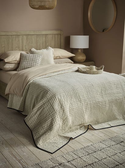 Yvoire Throw