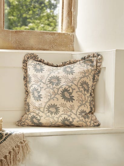 Naladhu Cushion